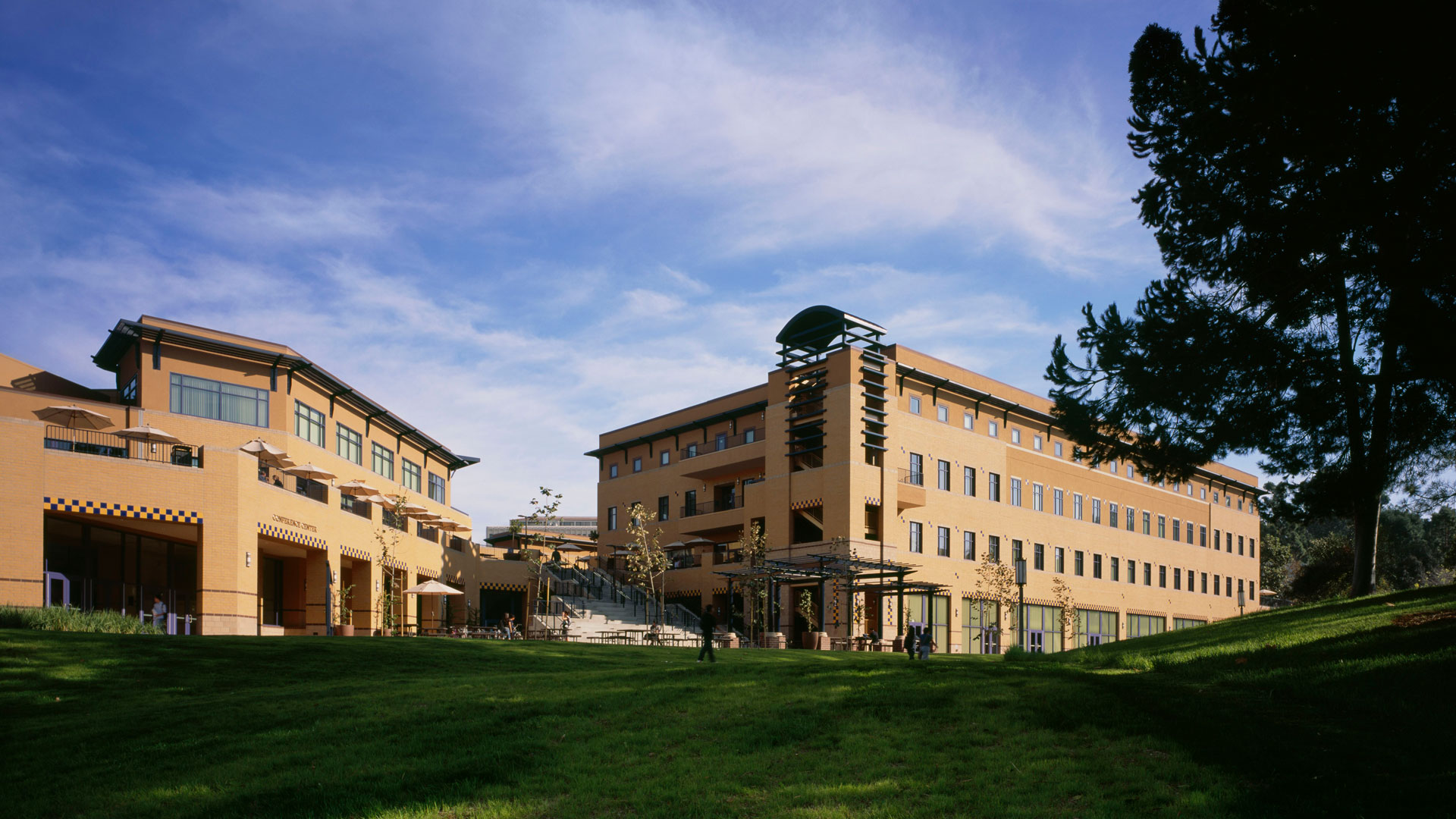 UC Irvine campus with the Engineering Gateway and the Bren School buildings